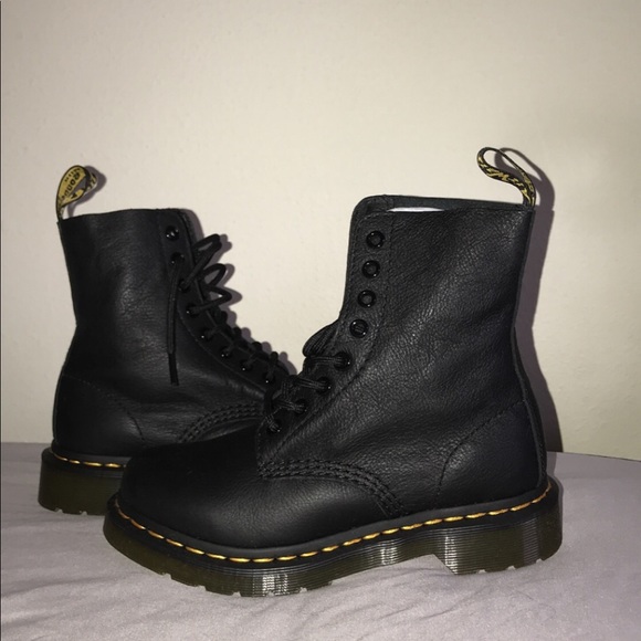 Dr. Martens, 1460 Pascal, Black, size 5, brand new - Picture 1 of 8